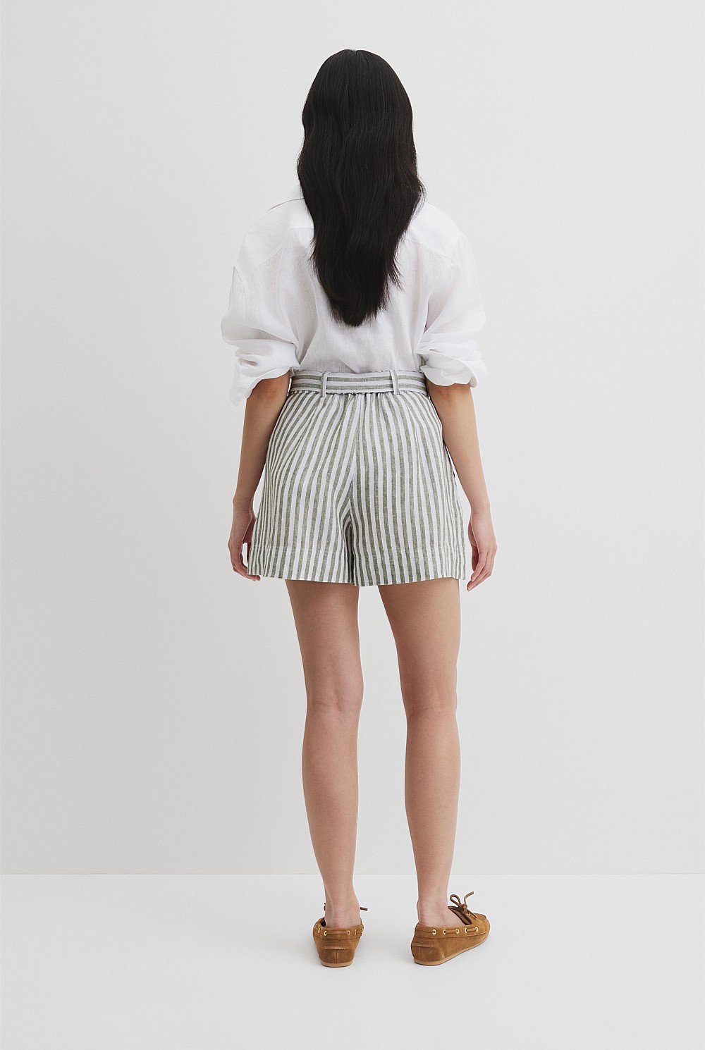 Organically Grown Linen Tuck Front Short