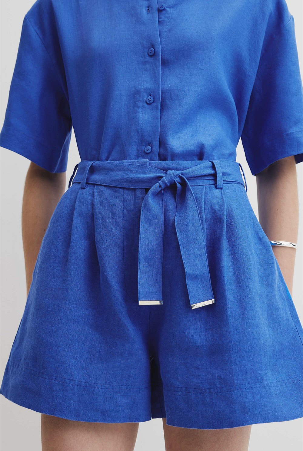 Organically Grown Linen Tuck Front Short