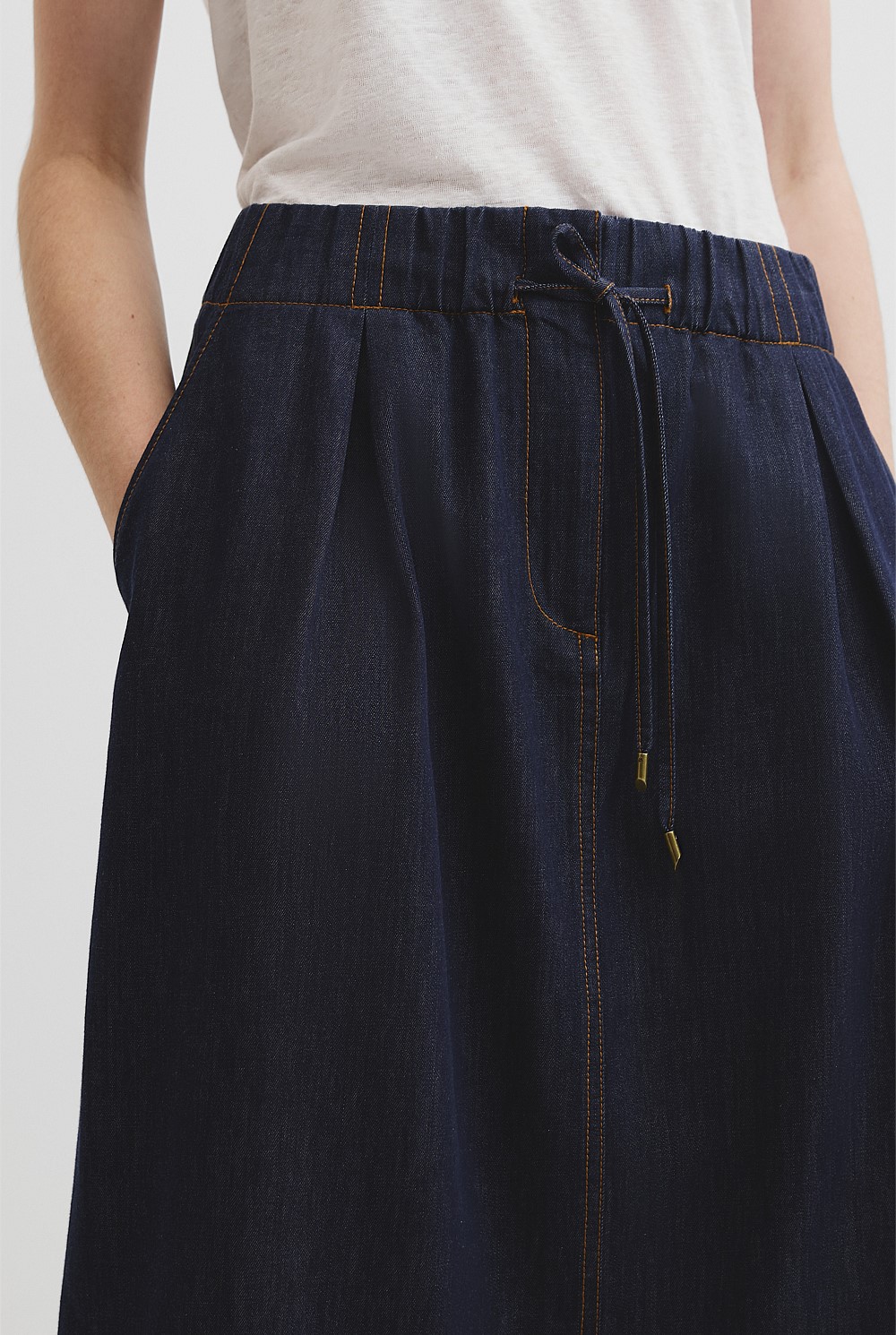 Chambray Pull On Skirt