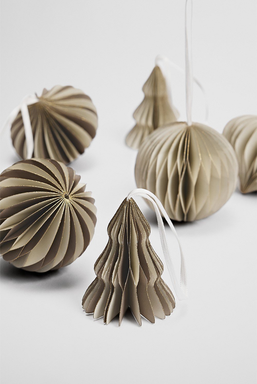 Honeycomb Decoration Set of 6