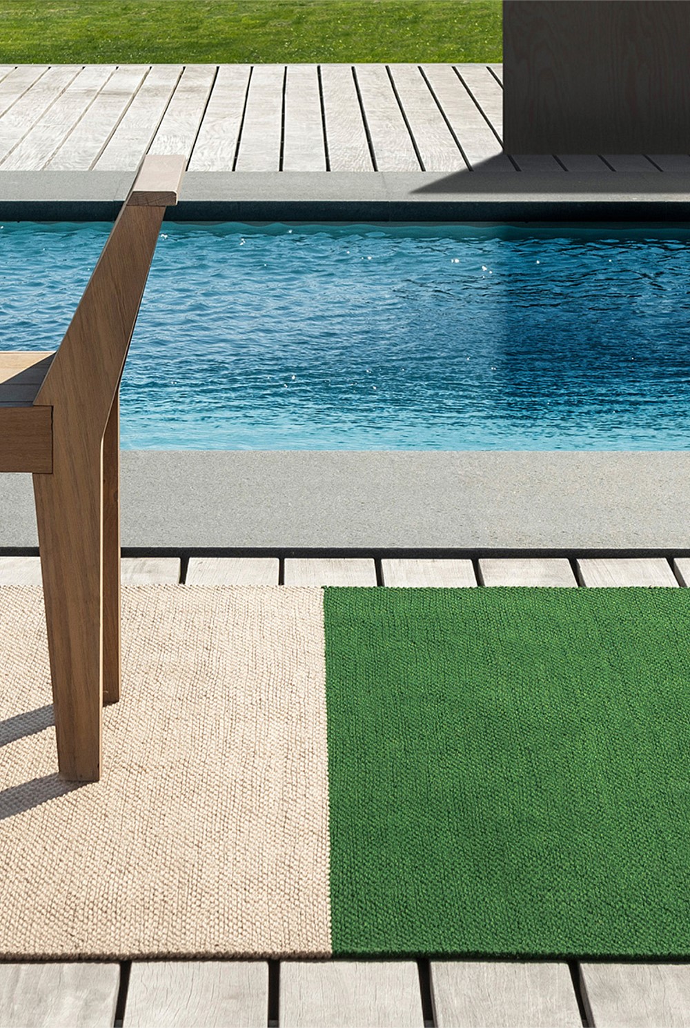 Deck Spring Green Outdoor Rug 200x140cm