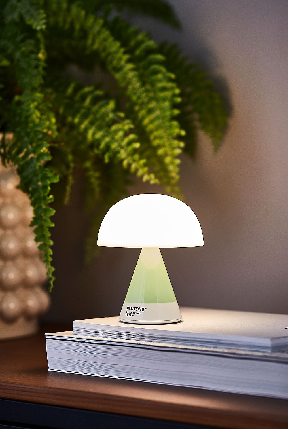 Mina M Medium Portable Led Lamp Pantone - Green