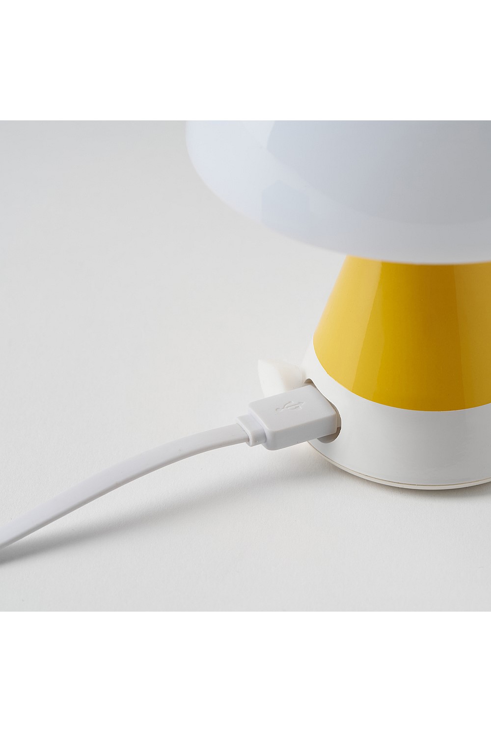 Mina M Medium Portable Led Lamp Pantone -yellow