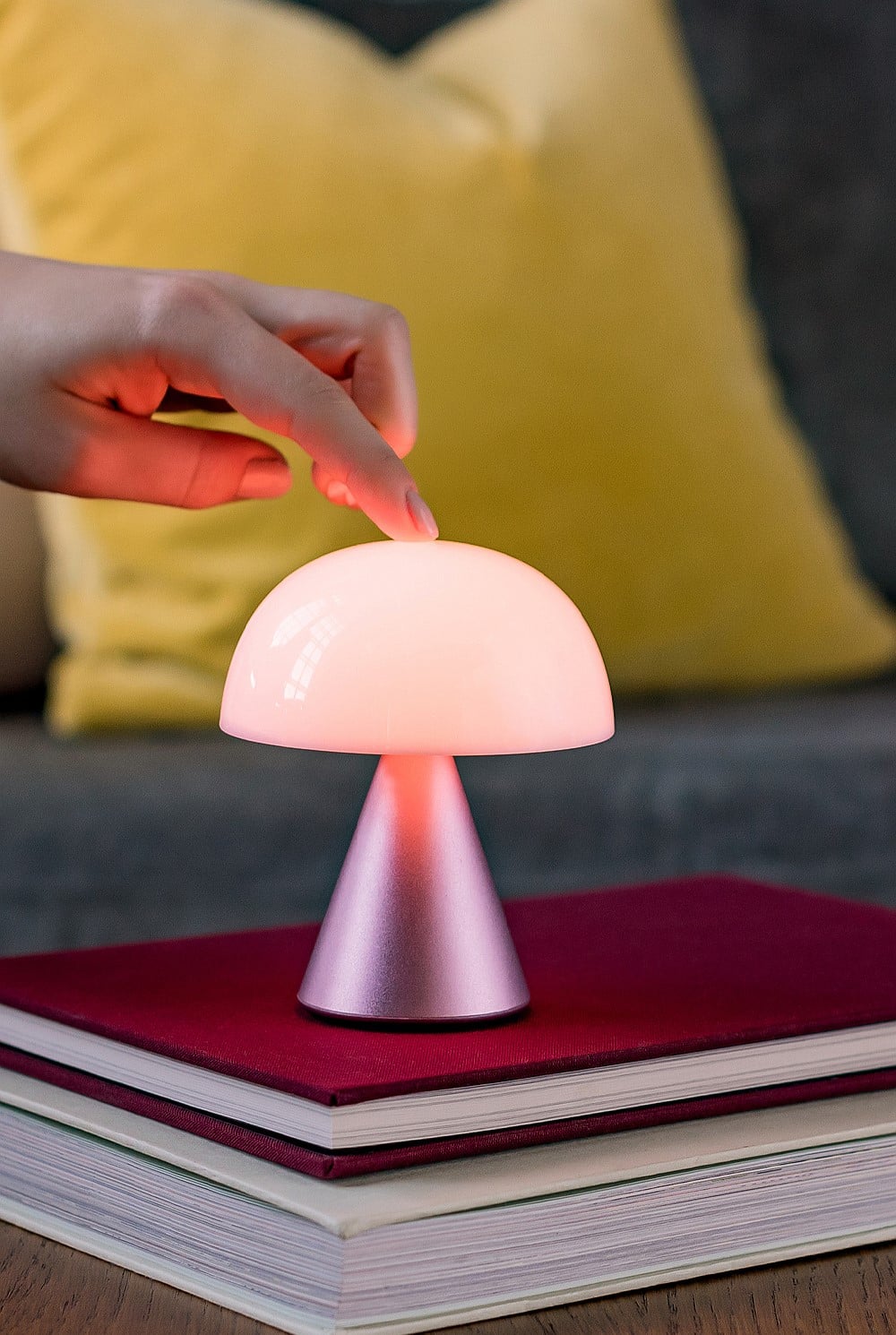 Mina M Medium Portable Led Lamp - Pink
