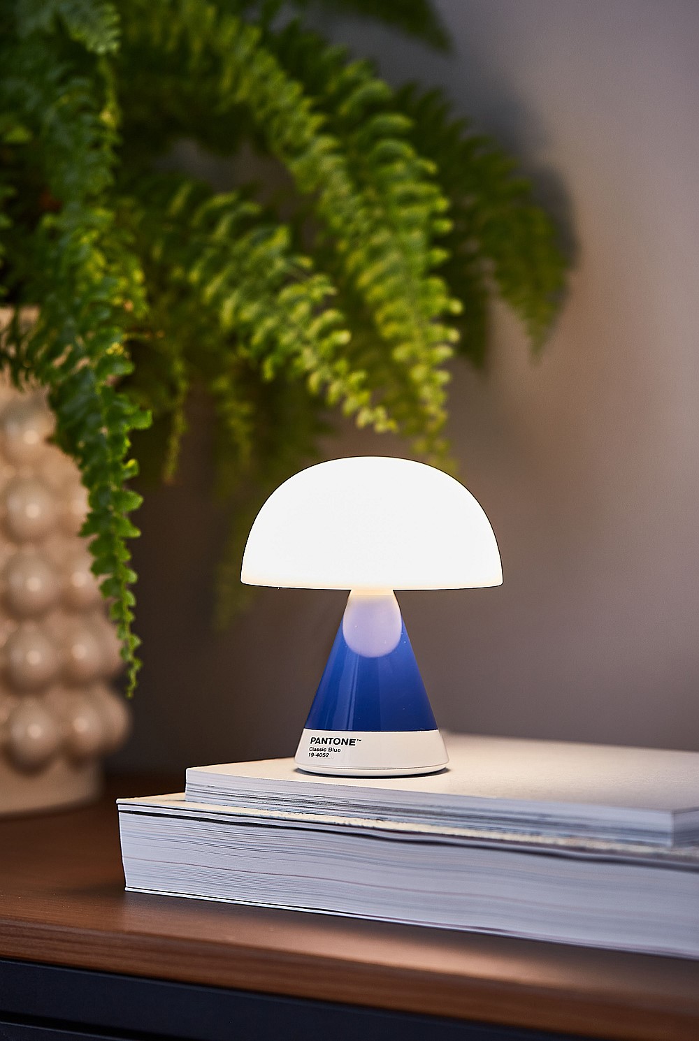 Mina M Medium Portable Led Lamp Pantone - Classic Blue
