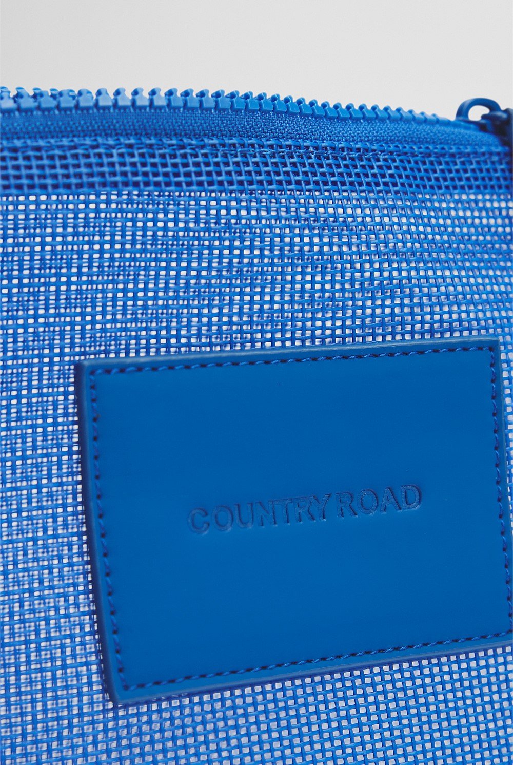 Mesh Tri Cosmetic Case