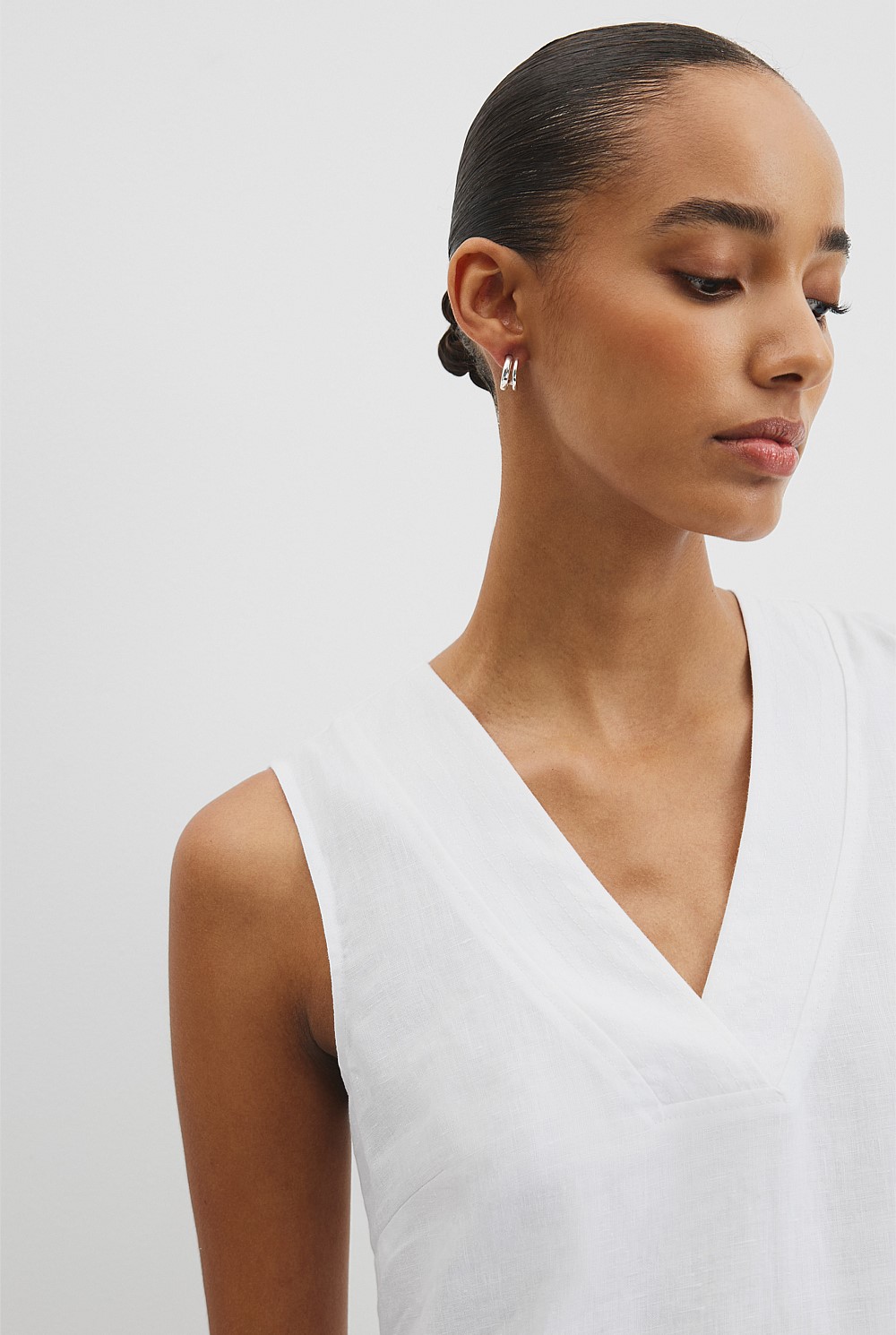 Organically Grown Linen Sleeveless V-Neck Linen Dress