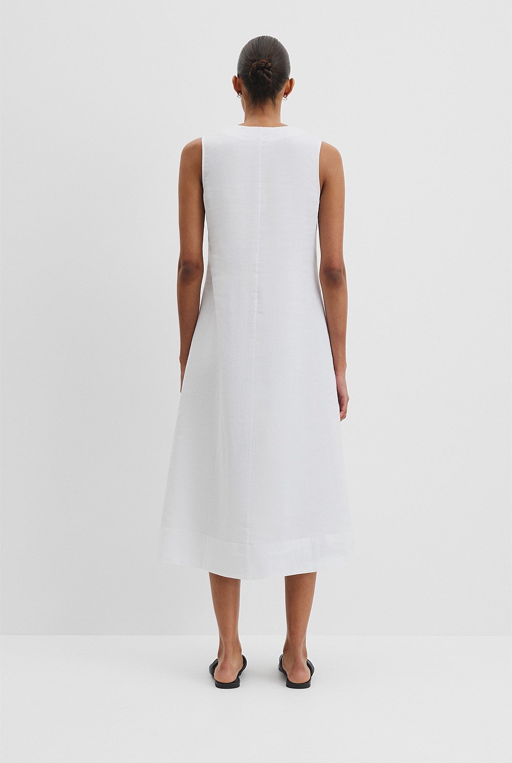 Organically Grown Linen Sleeveless V-Neck Linen Dress