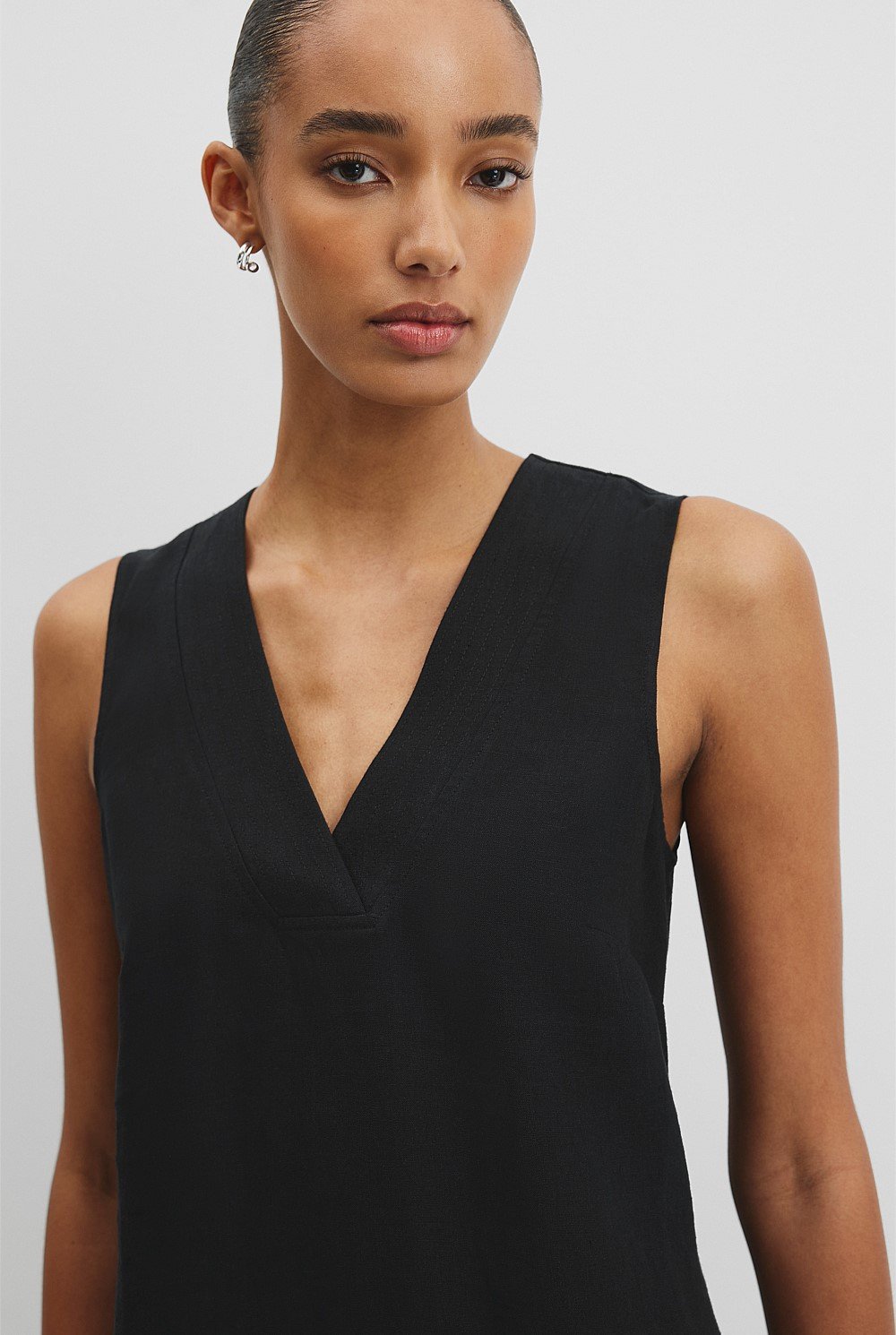 Organically Grown Linen Sleeveless V-Neck Linen Dress