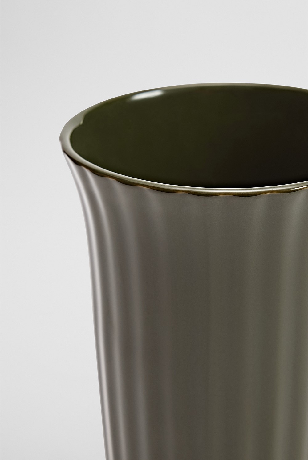 Pryn Small Stoneware Vase