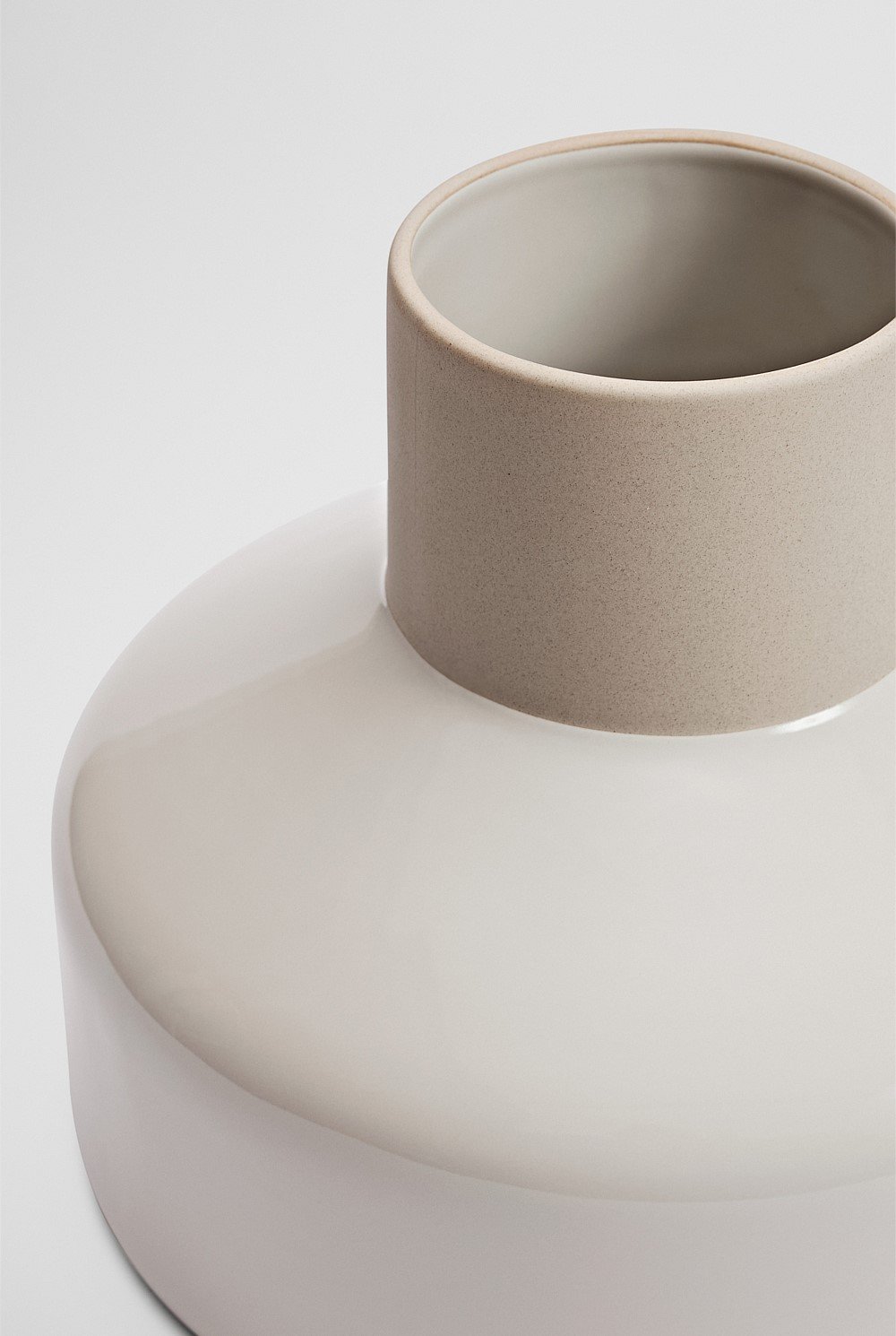 Darce Wide Stoneware Vase