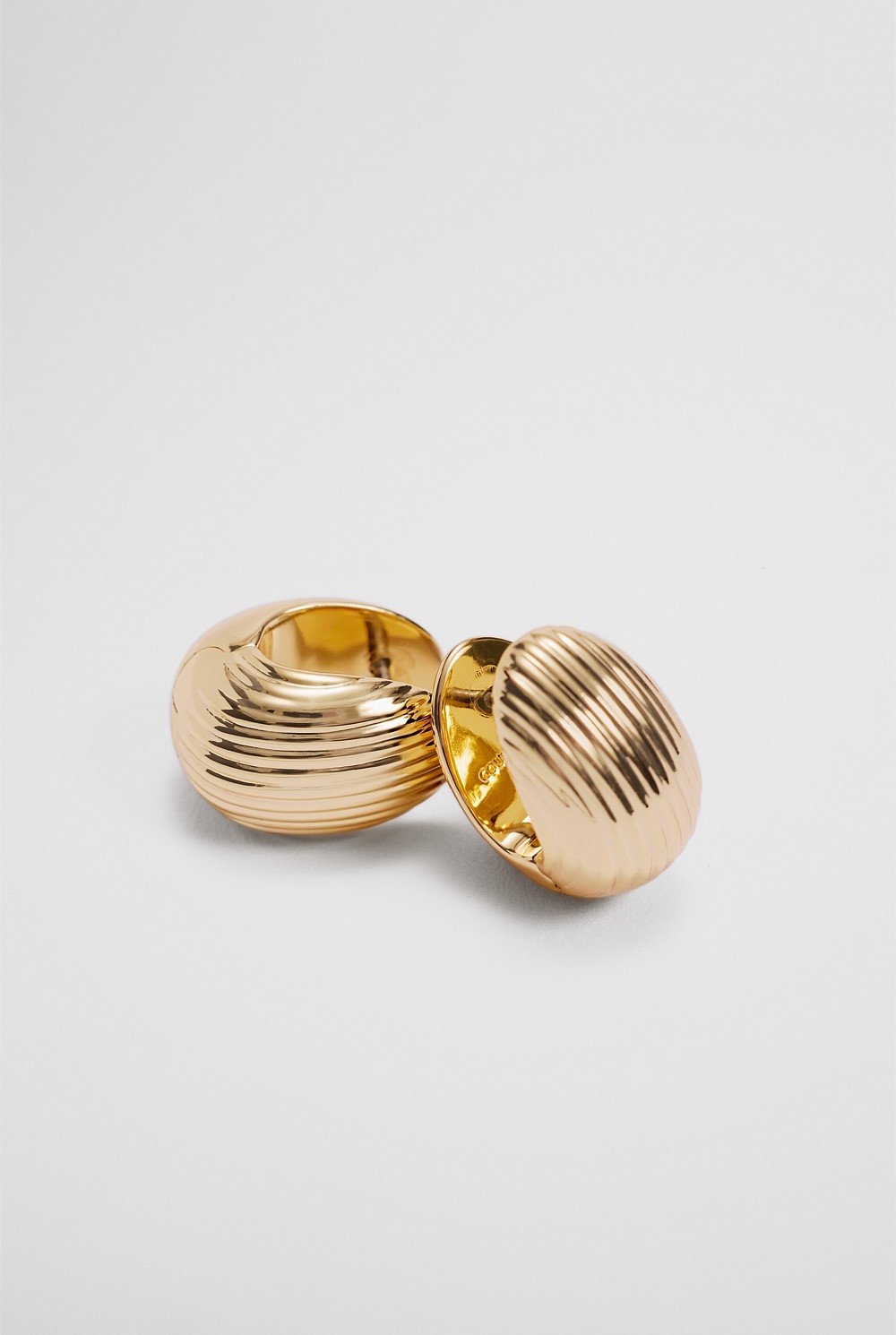 Imogen Reversible Huggie