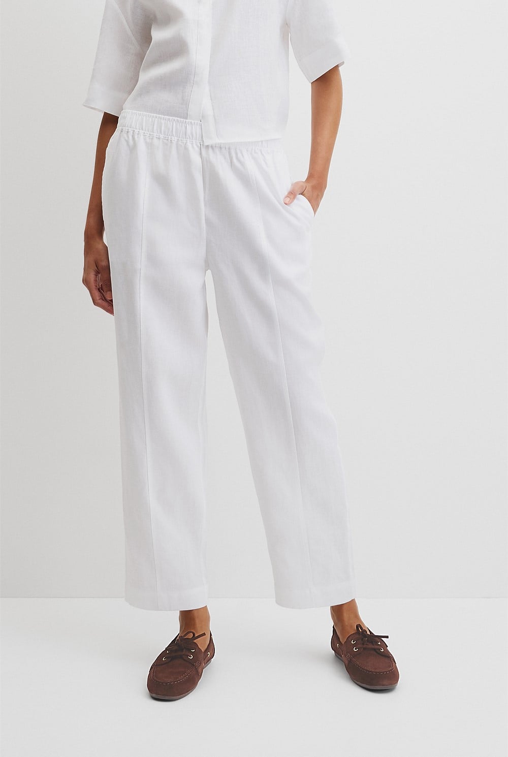 Organically Grown Linen Tapered Jogger