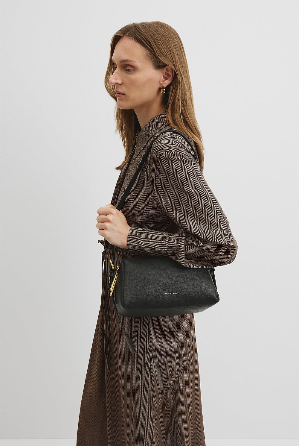 Isla Leather Shoulder Bag