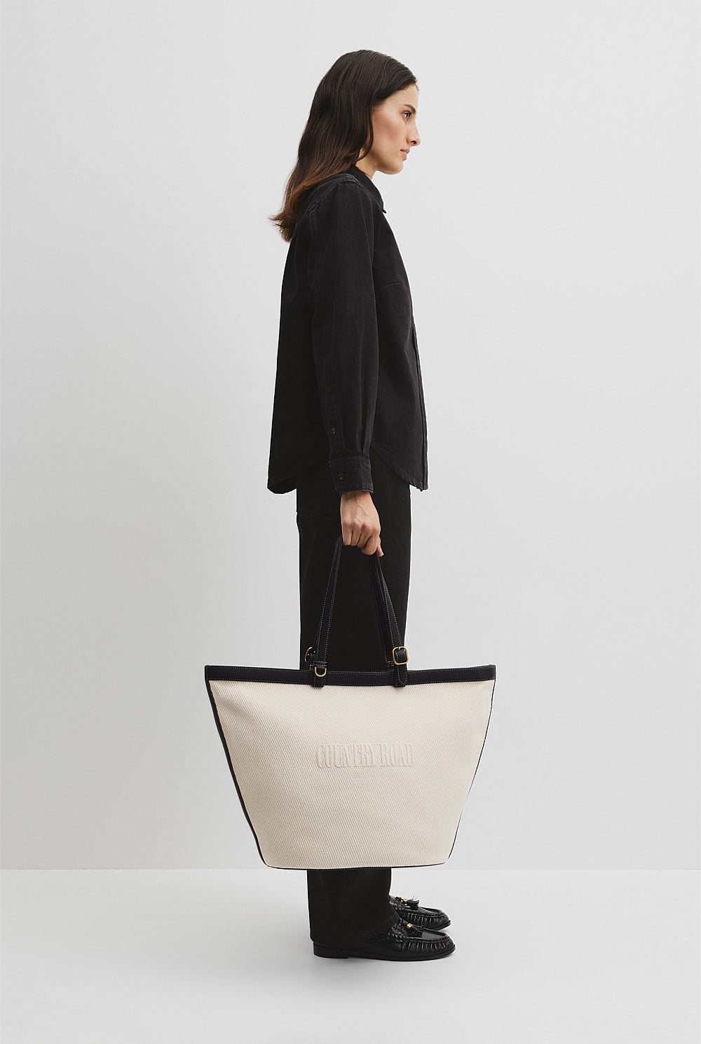 Curved Logo Shopper