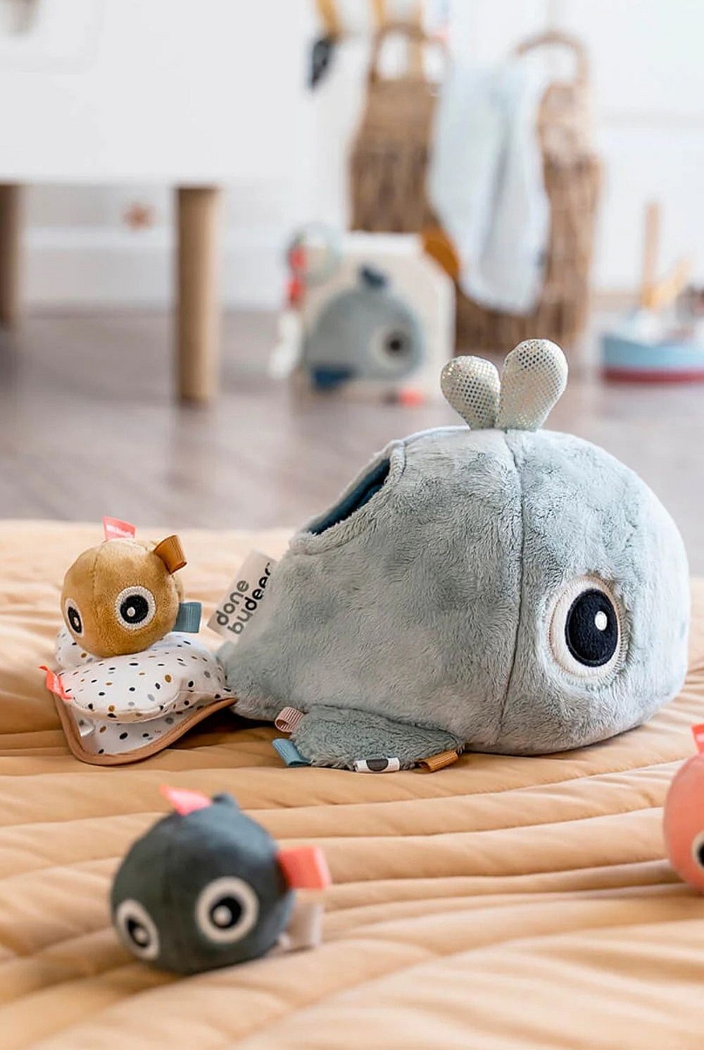 Hide And Seek Activity Toy - Wally