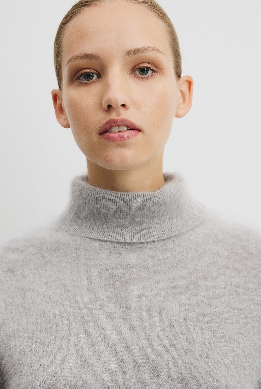 Cashmere Roll Neck Knit