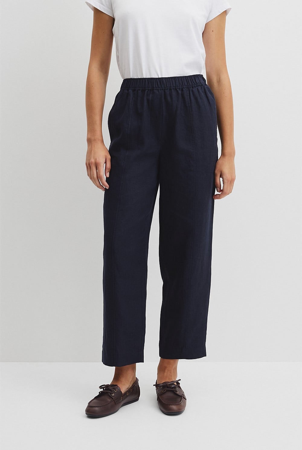 Organically Grown Linen Tapered Jogger