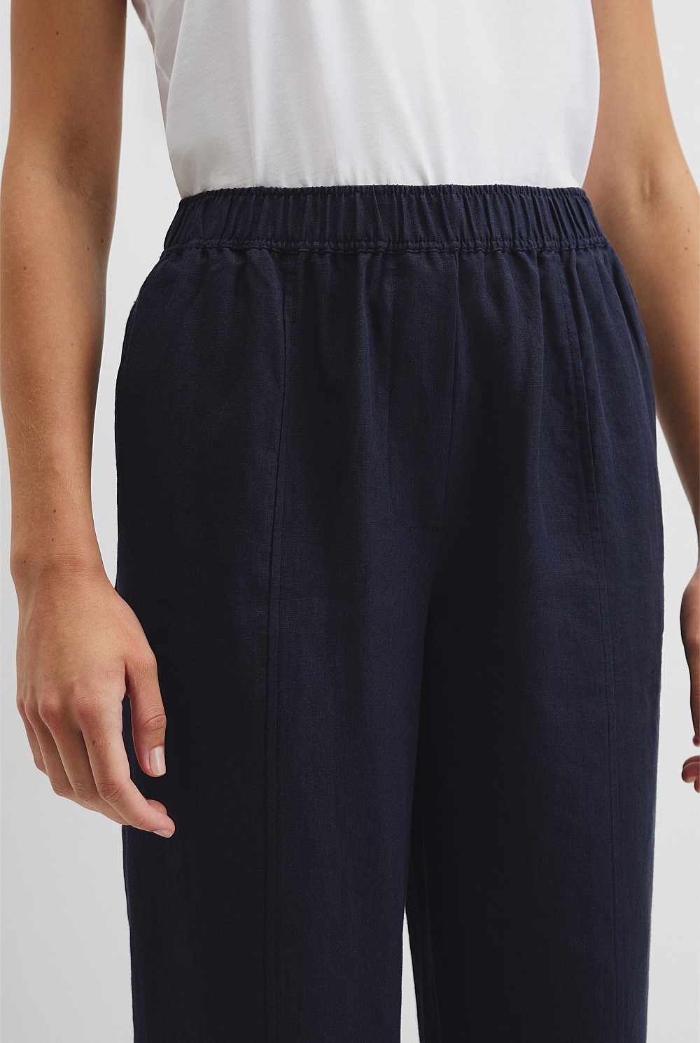 Organically Grown Linen Tapered Jogger