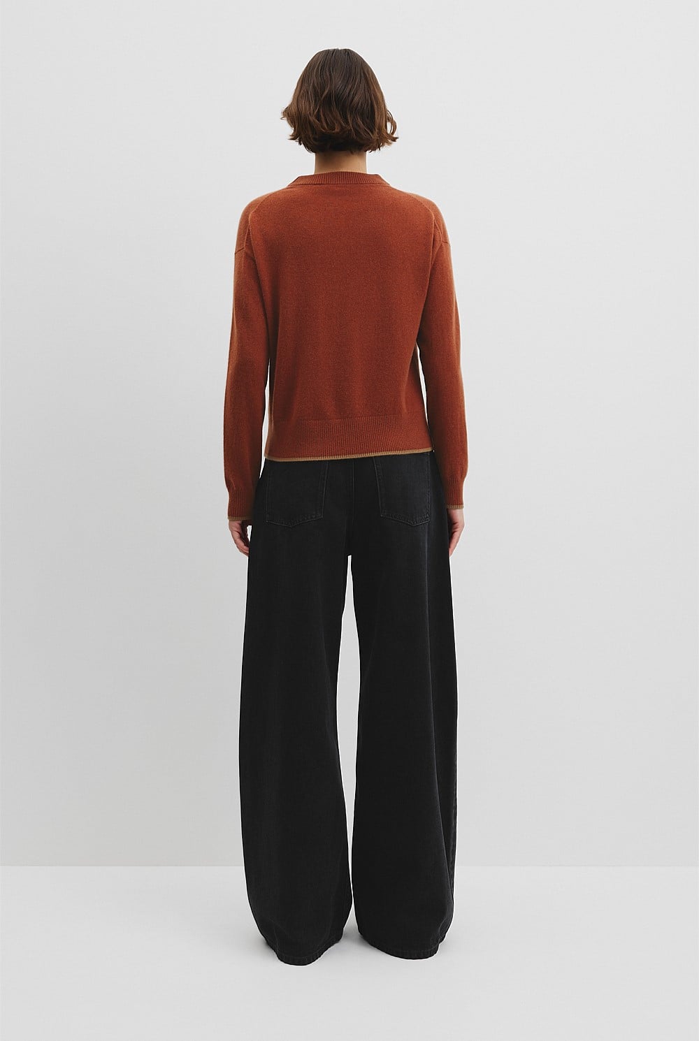 Tipped Crew Neck Knit
