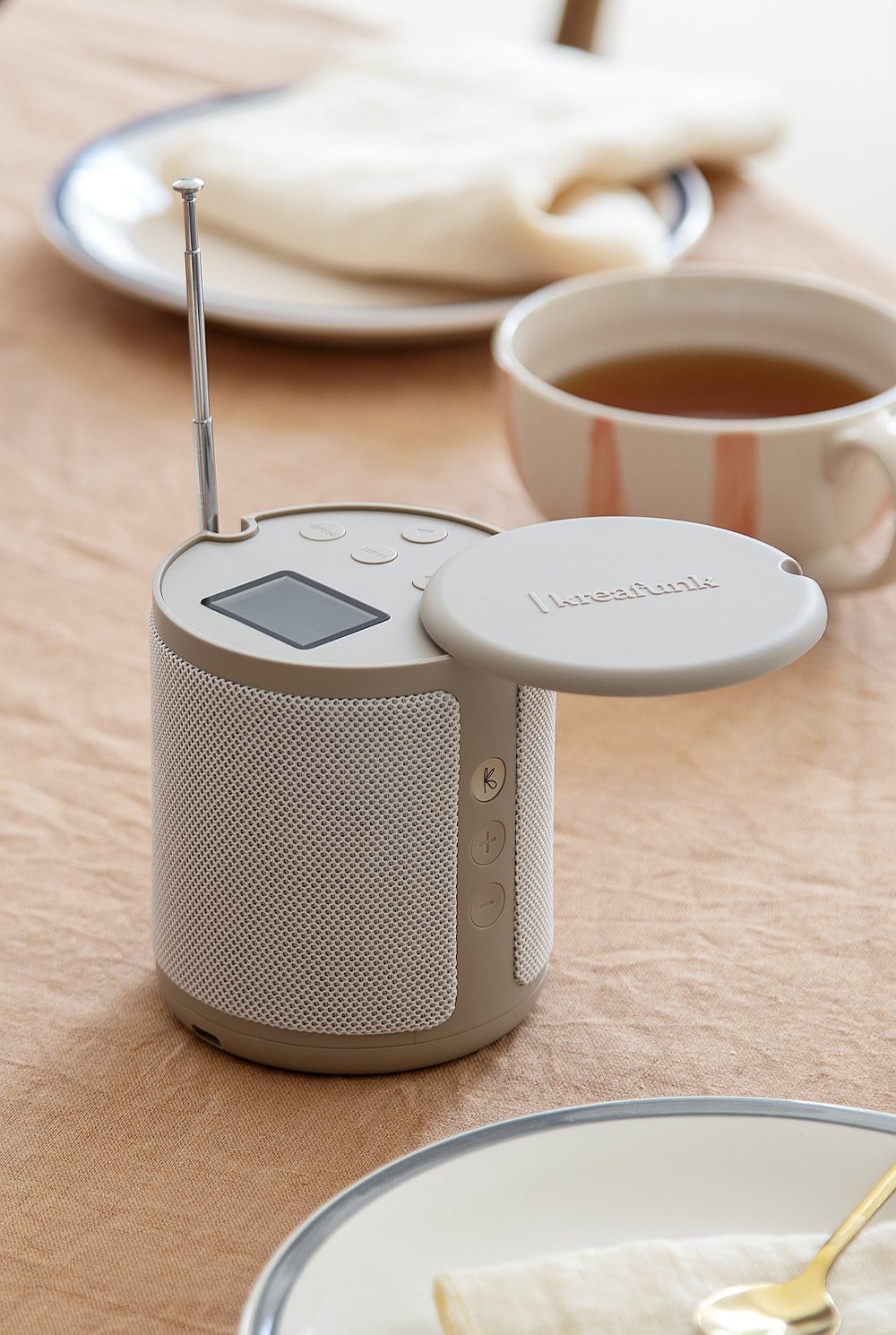 Dabbie Dab+ Fm Radio And Bluetooth Speaker - Ivory Sand