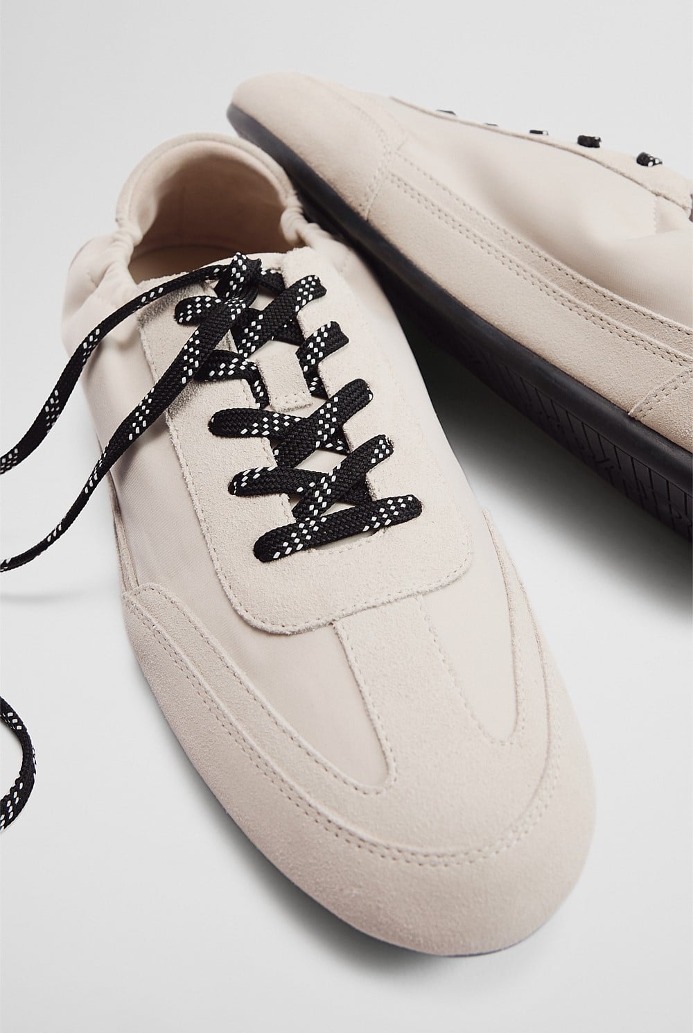 Mica Sneaker