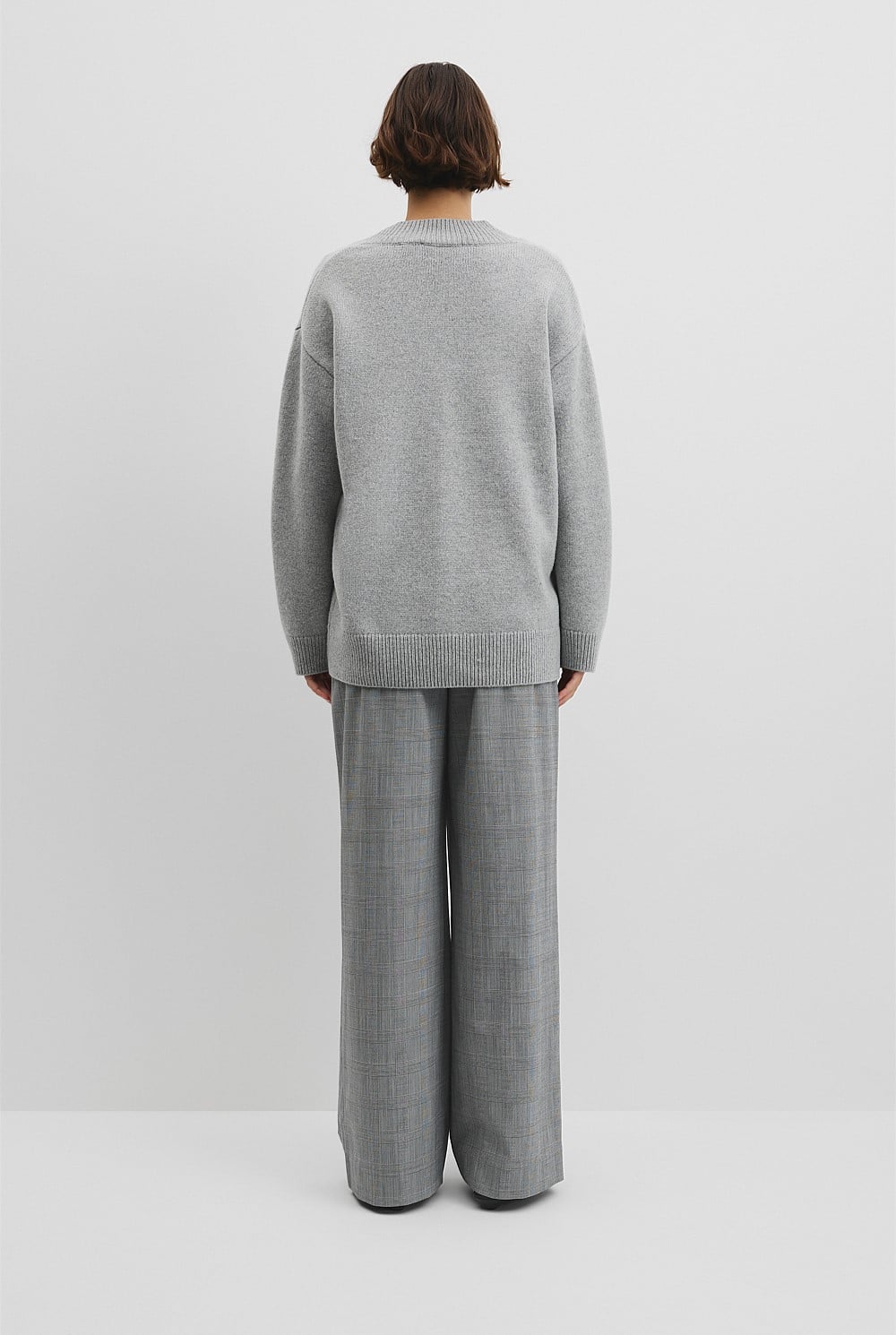 Extrafine Merino Longline V-Neck Neck Knit