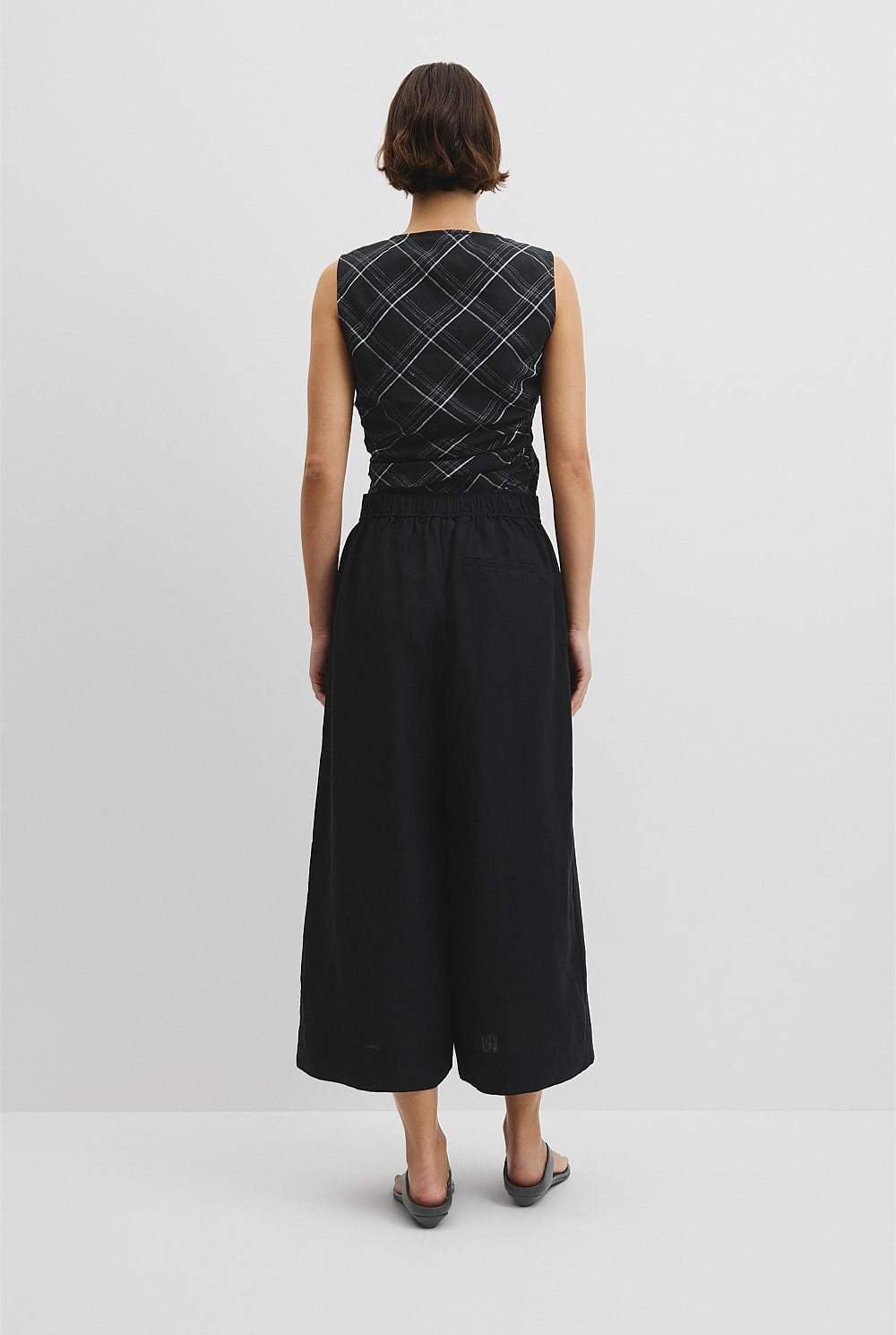 Organically Grown Linen Wide-Leg Pant
