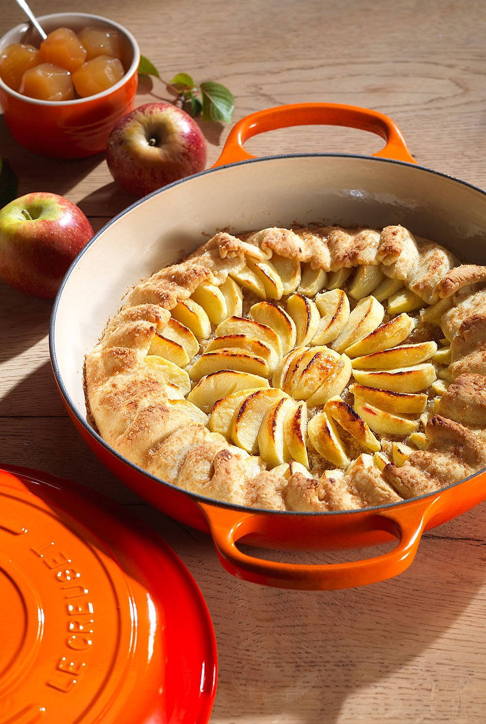 Signtature Cast Iron Shallow Casserole 30cm