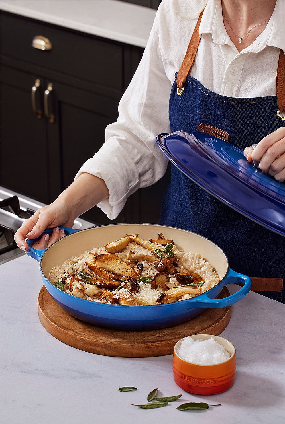 Signtature Cast Iron Shallow Casserole 30cm
