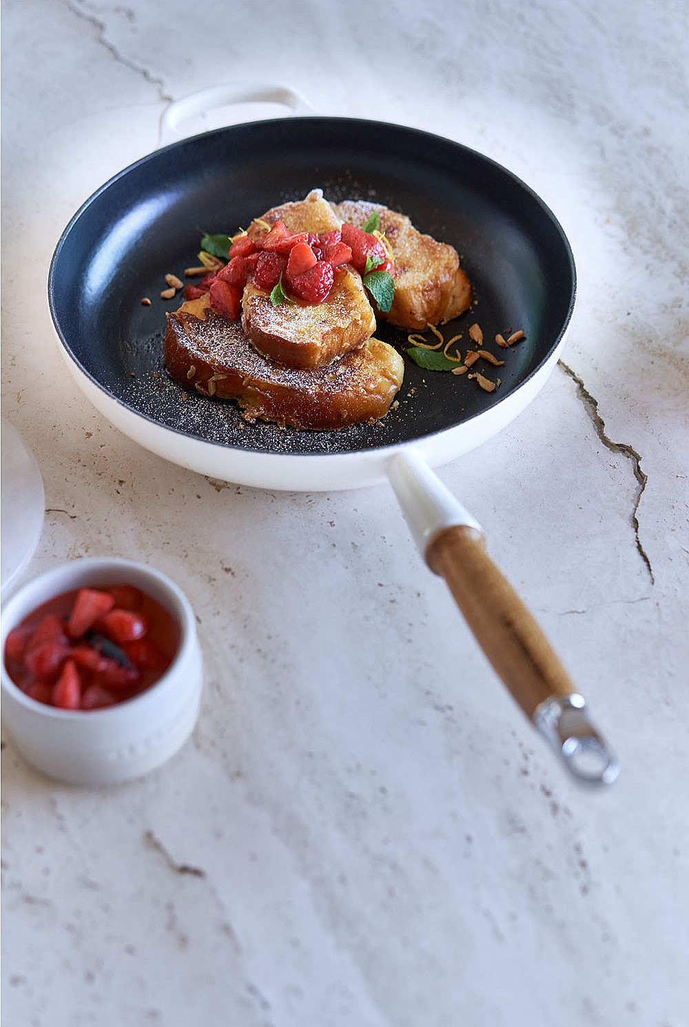 Signature Cast Iron Fry Pan 28cm