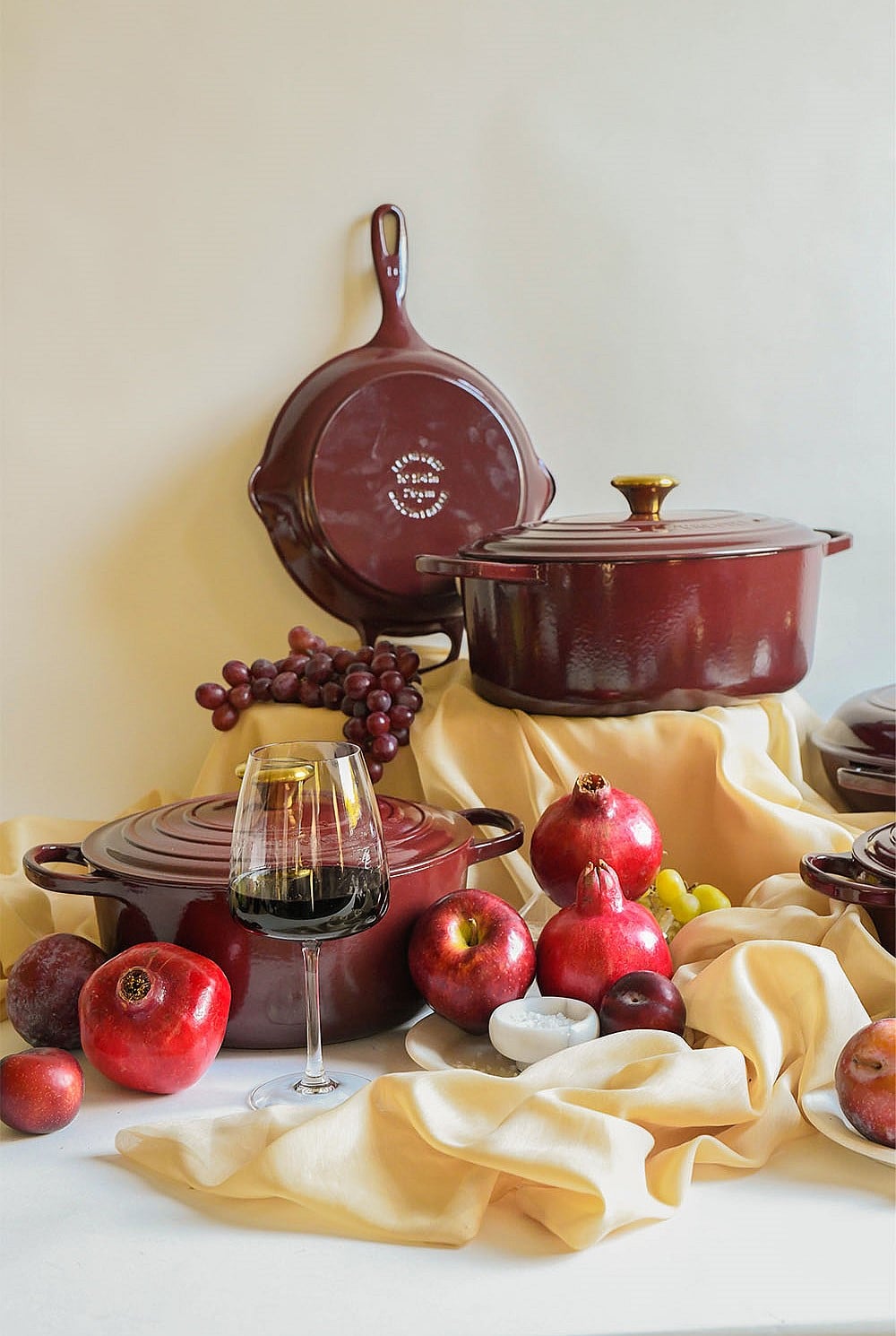 Signature Cast Iron Round Casserole 24cm