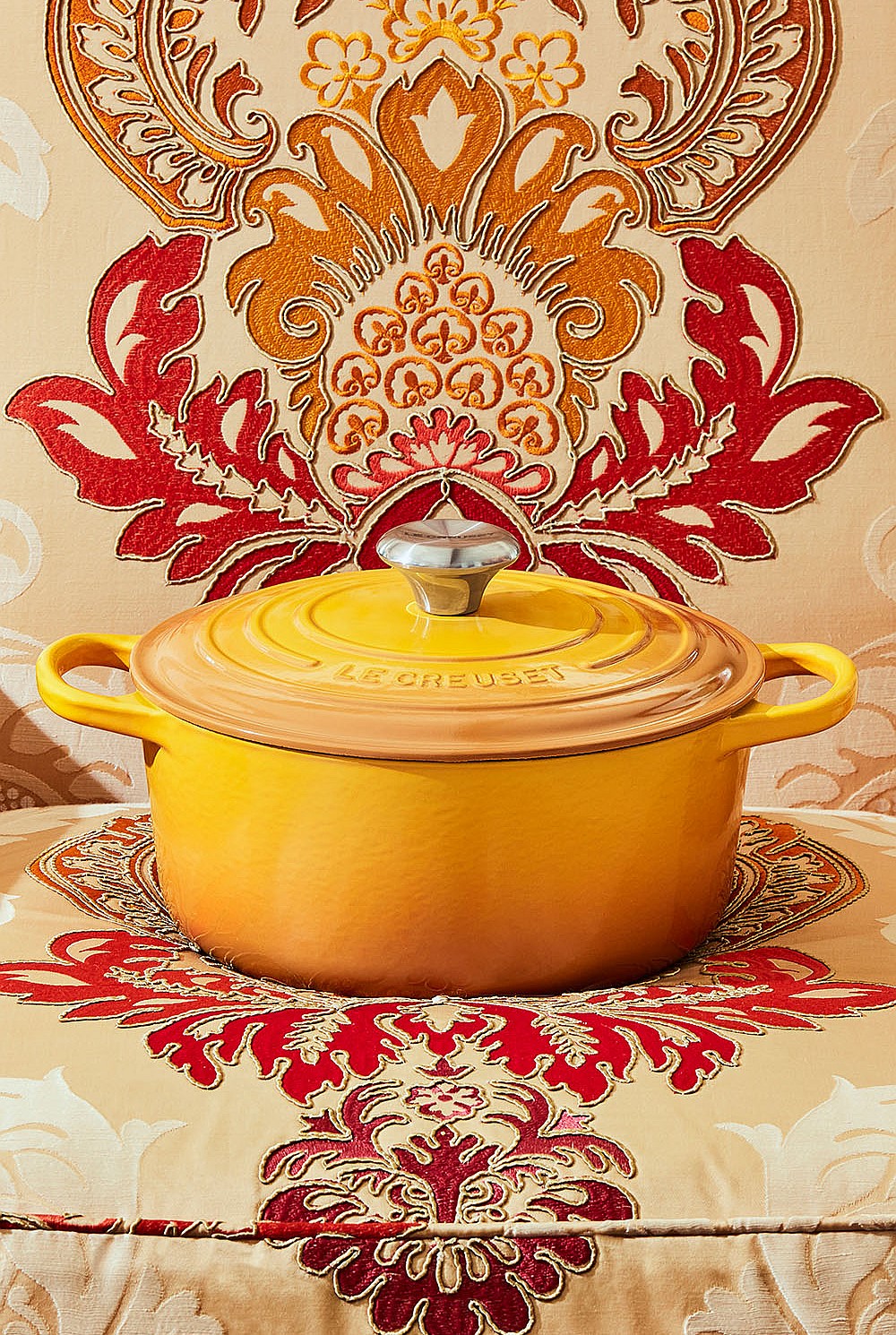 Signature Cast Iron Round Casserole 28cm