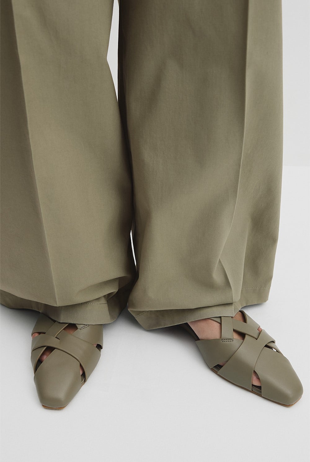 Mila Flat