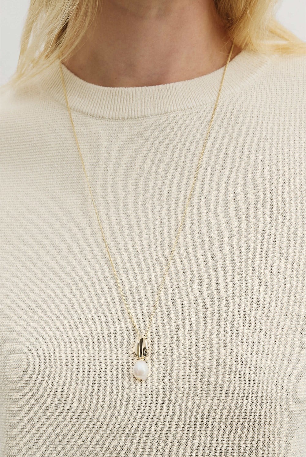 Ada Pendant Necklace