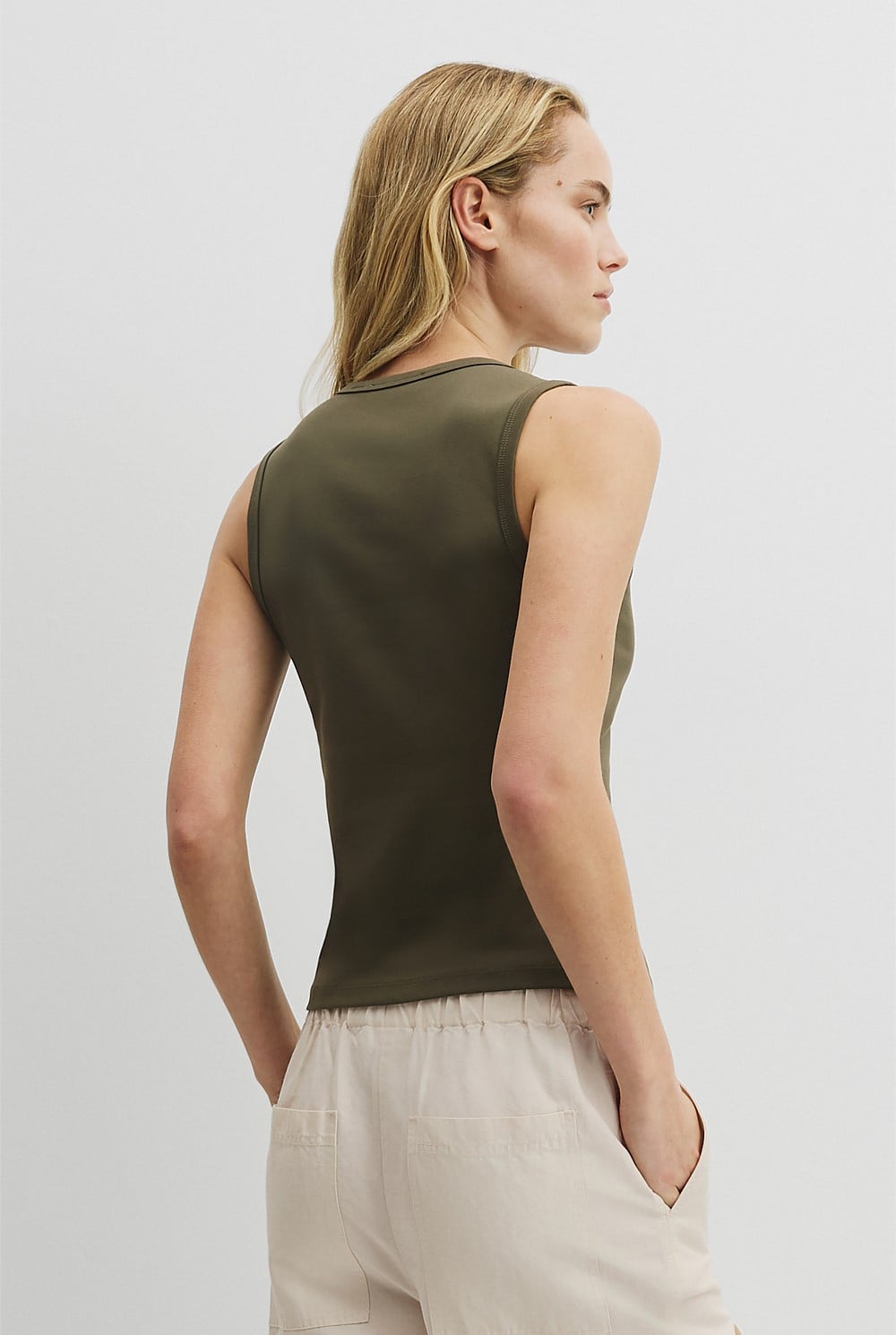Henley Tank