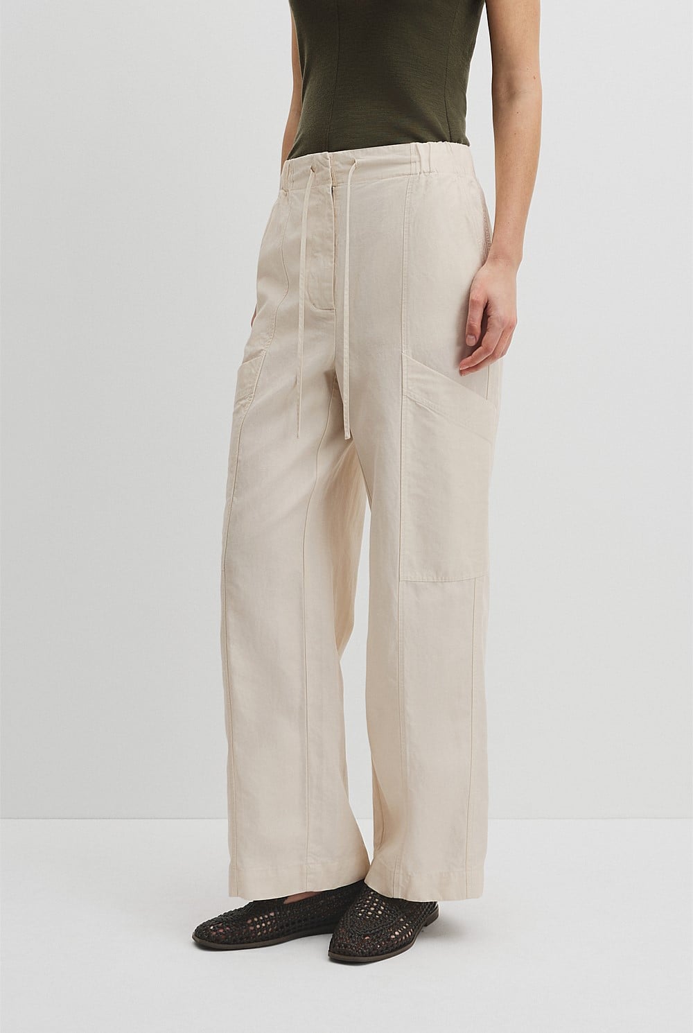 Pull On Cargo Pant Pintuck