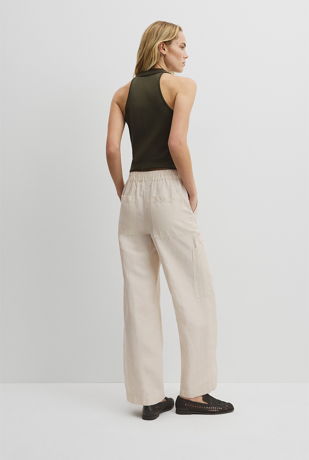 Pull On Cargo Pant Pintuck
