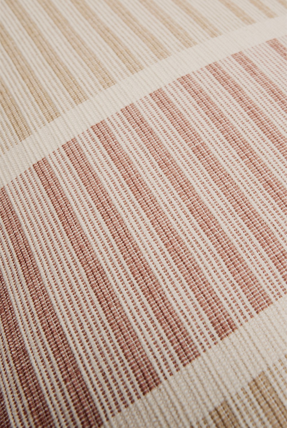 Thespina 40x60 Cushion