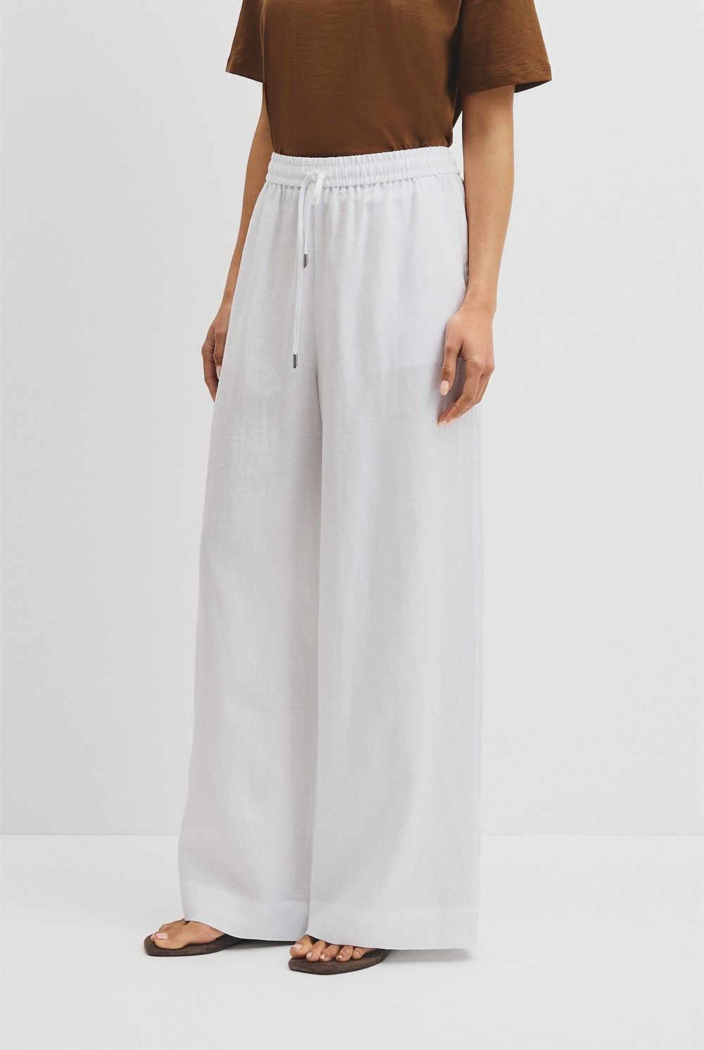 Pull-On Linen Pant