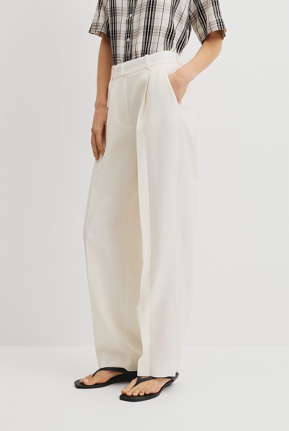 Pleat Front Pant