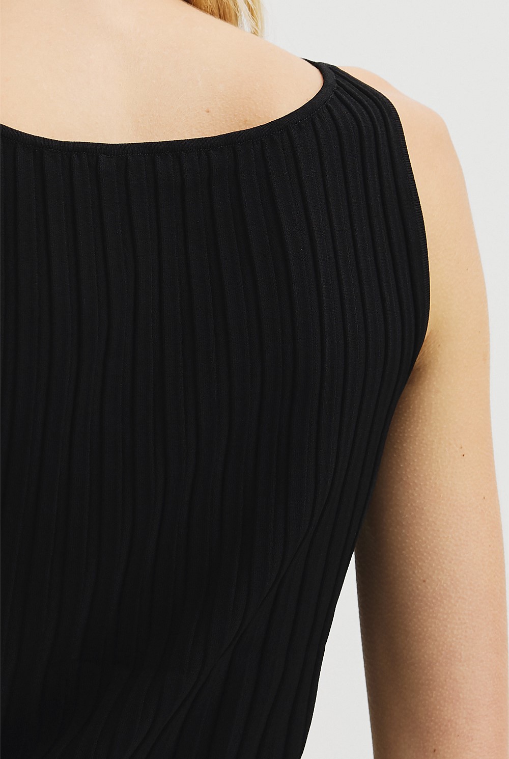 V-Neck Rib Detail Knit Tank