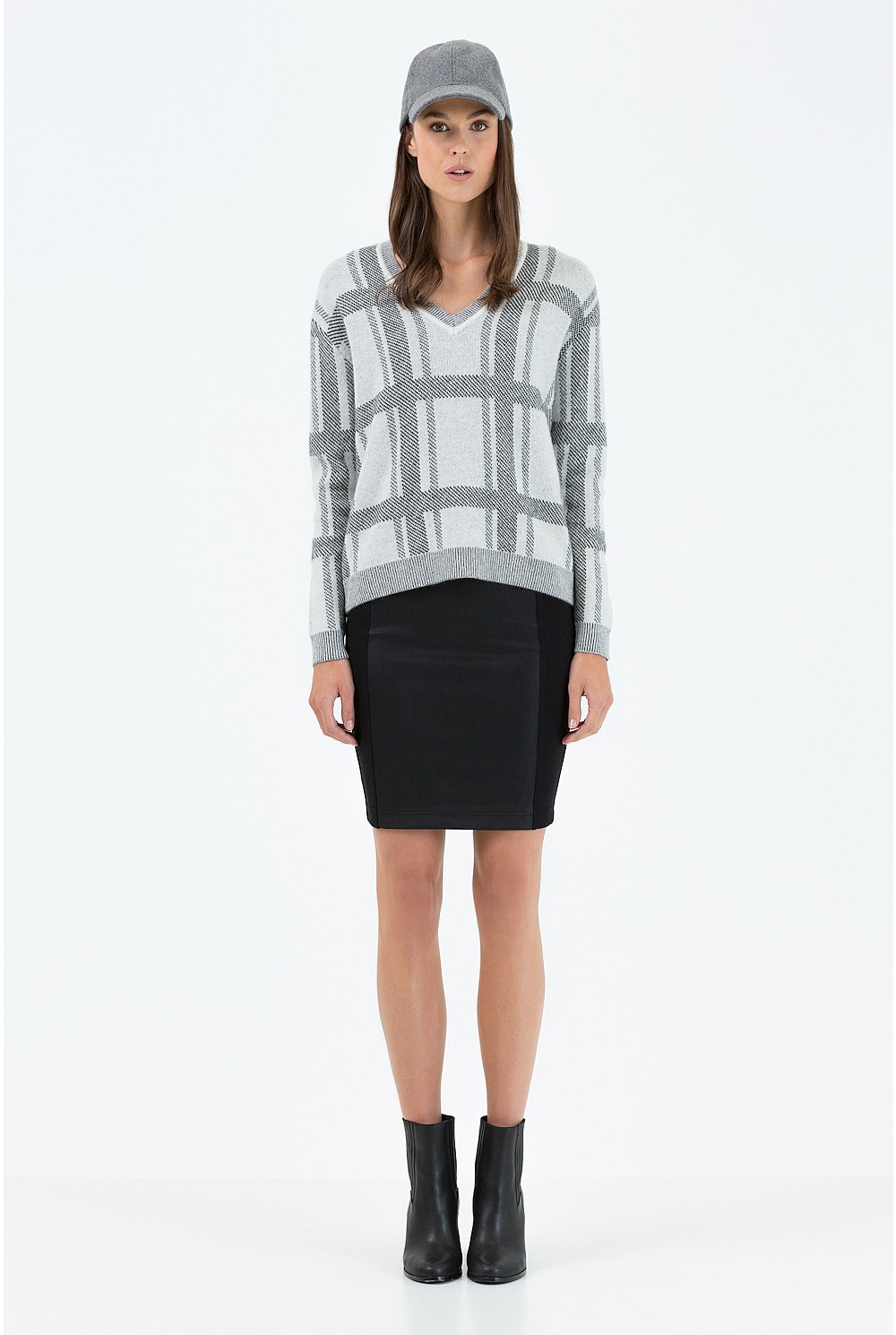 Brushed Check V-Neck Knit