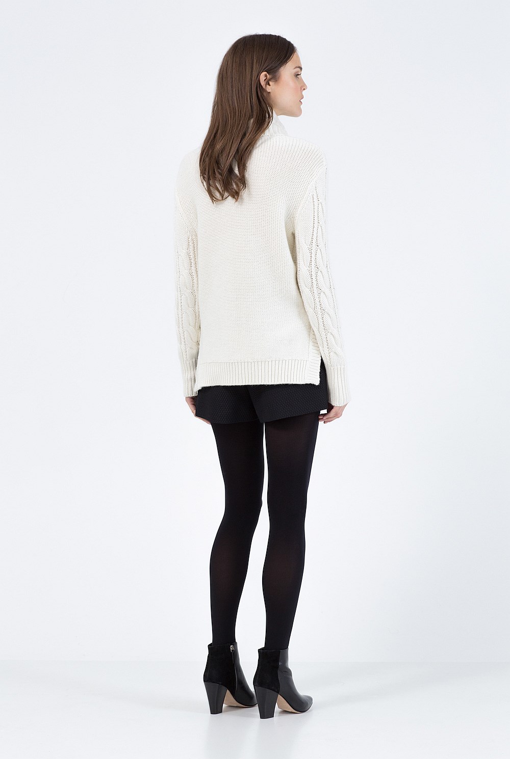 Cable Roll Neck Knit