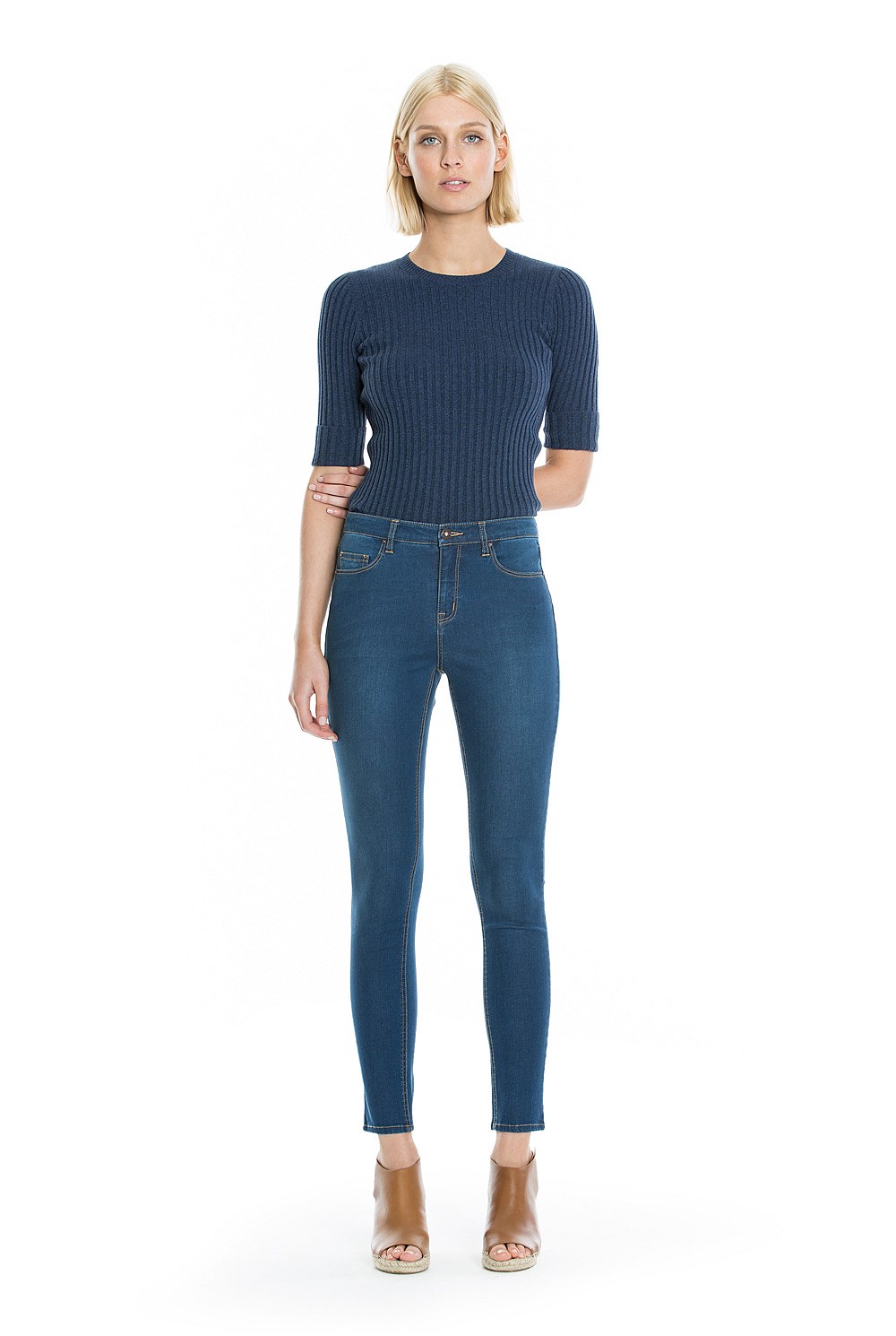 Mid Rise Crop Jegging