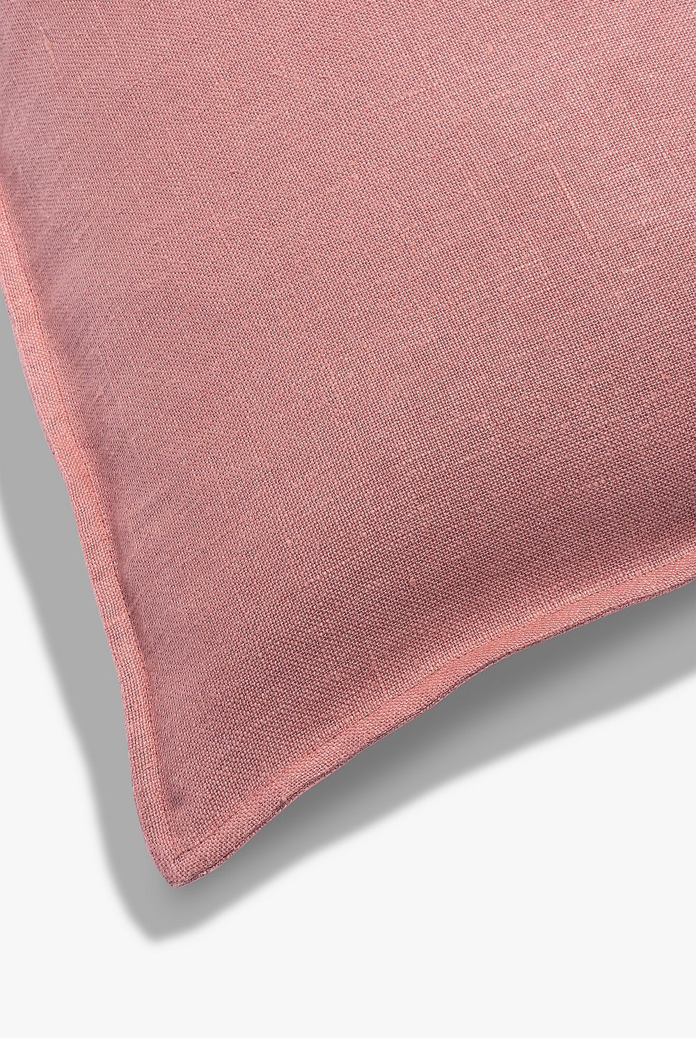 Loch 60x60 Cushion