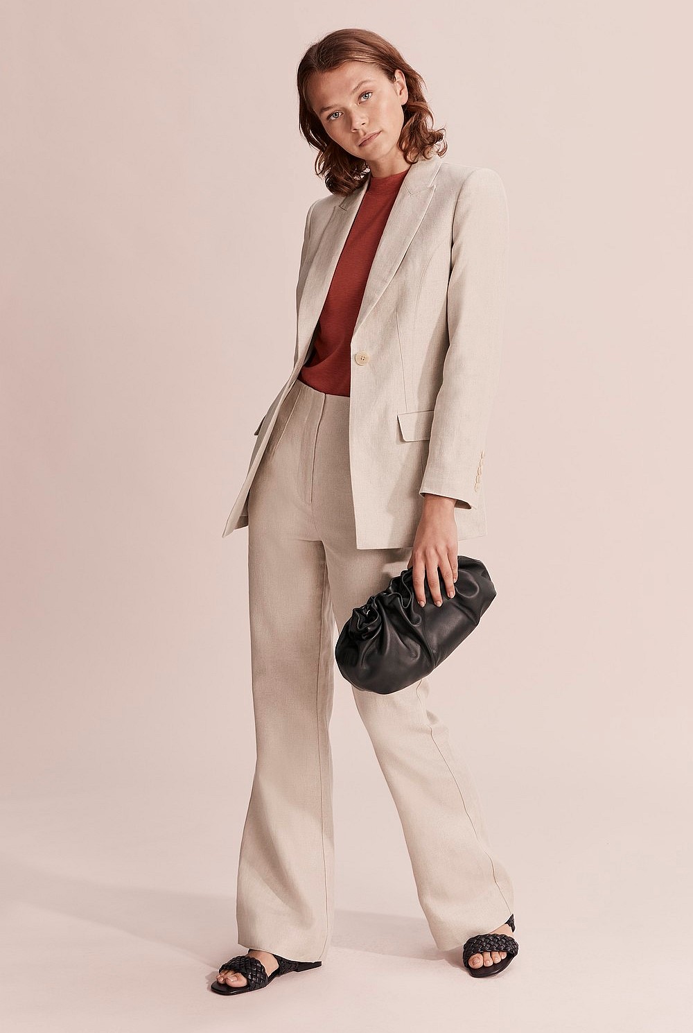 Darted Organically Grown Linen Blazer