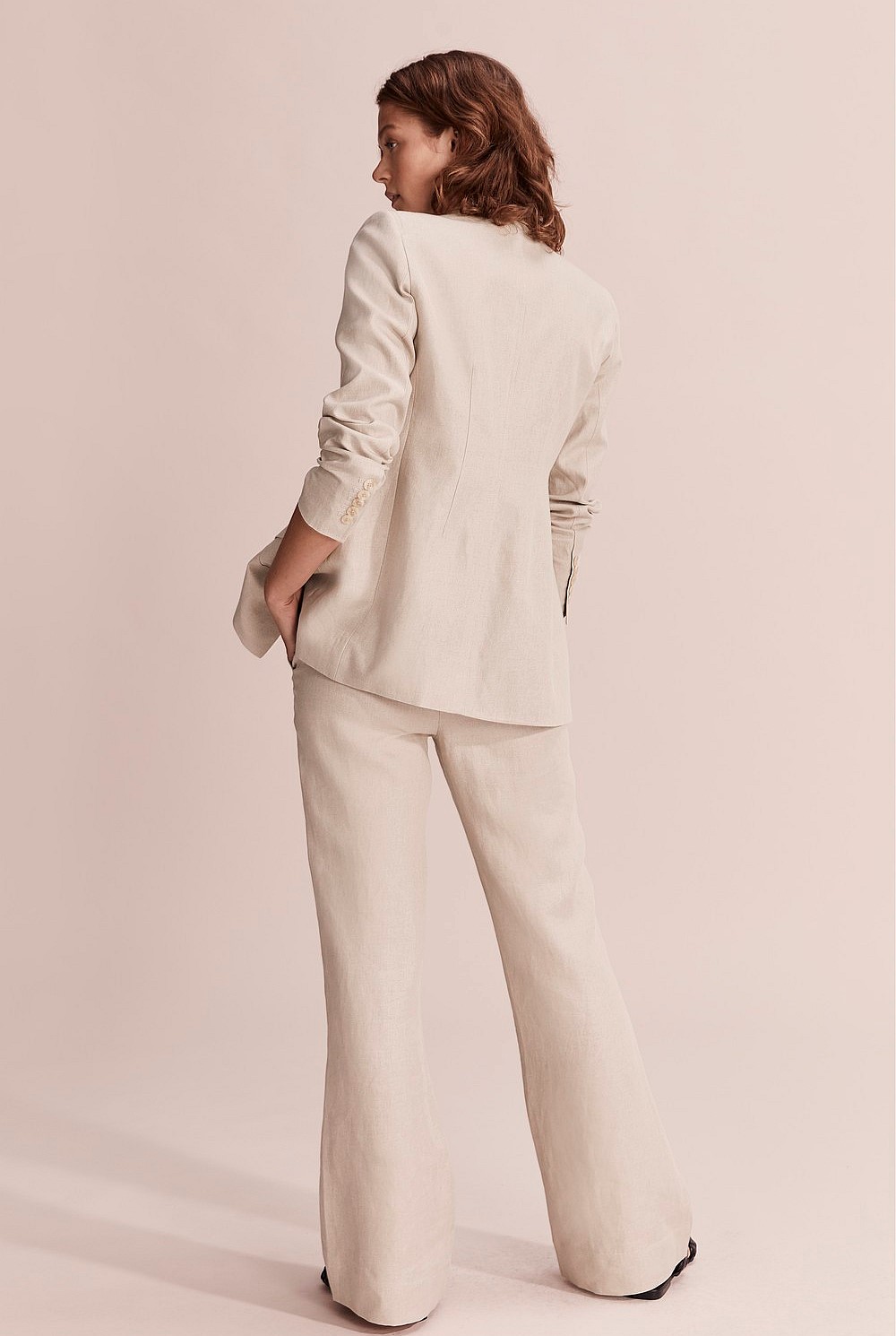Darted Organically Grown Linen Blazer
